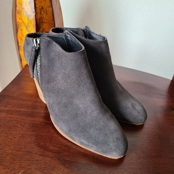 Dolce Vita Gray Suede Leather Hans Block Heel Booties Shoes Women's Size 7.5 - Picture 5 of 12